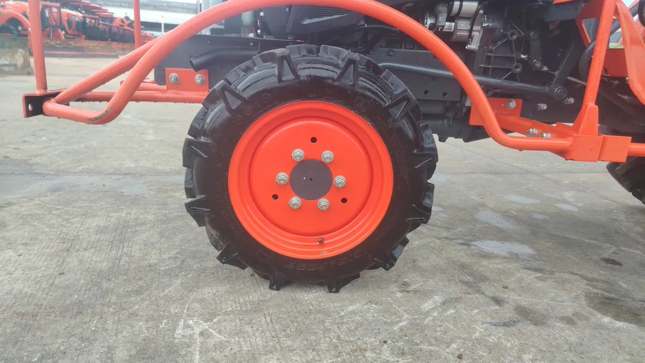 2025 Kubota B2140SN-B – Wheel