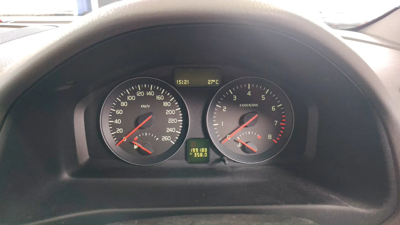2011 Volvo V50 – Exterior