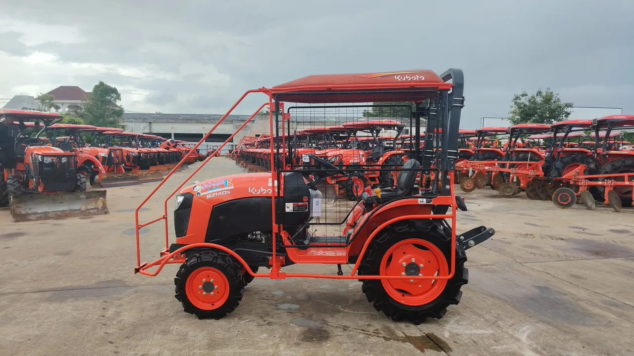 2025 Kubota B2140SN-B – Side