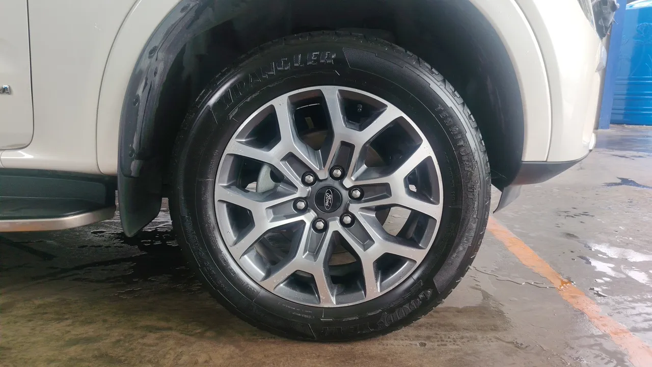 2024 Ford Everest – Exterior
