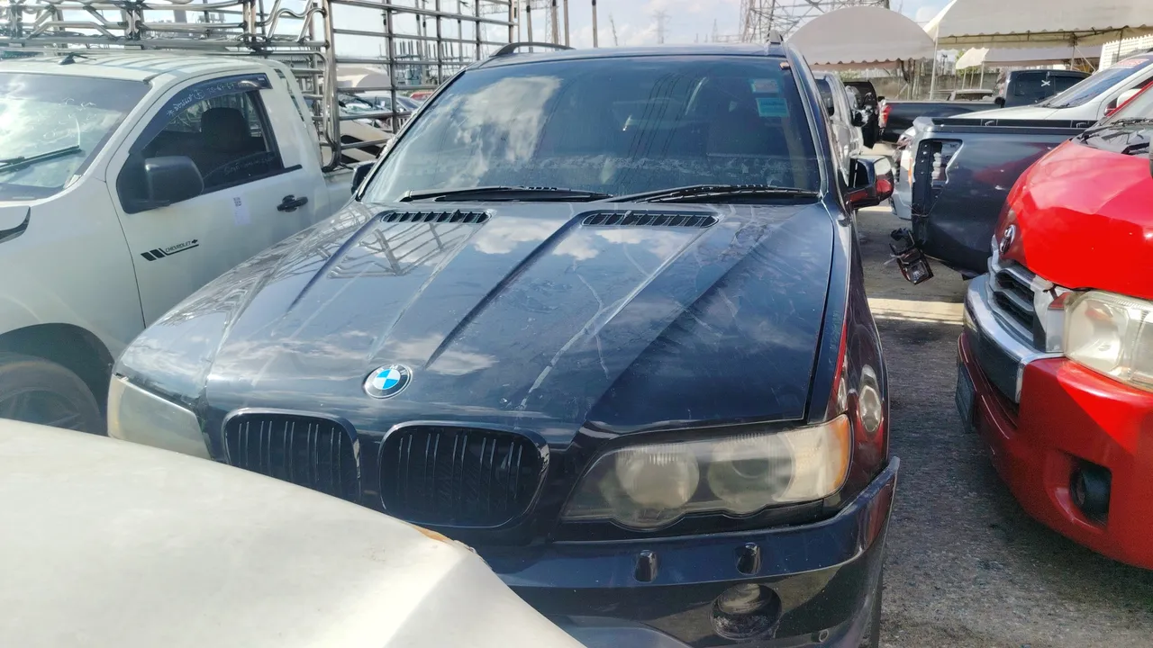 2004 BMW X5 – Exterior