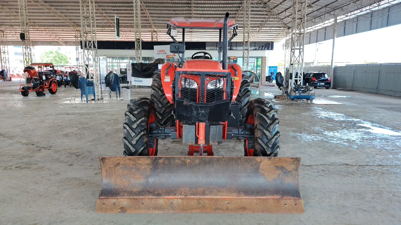 2023 Kubota M9808 – Front