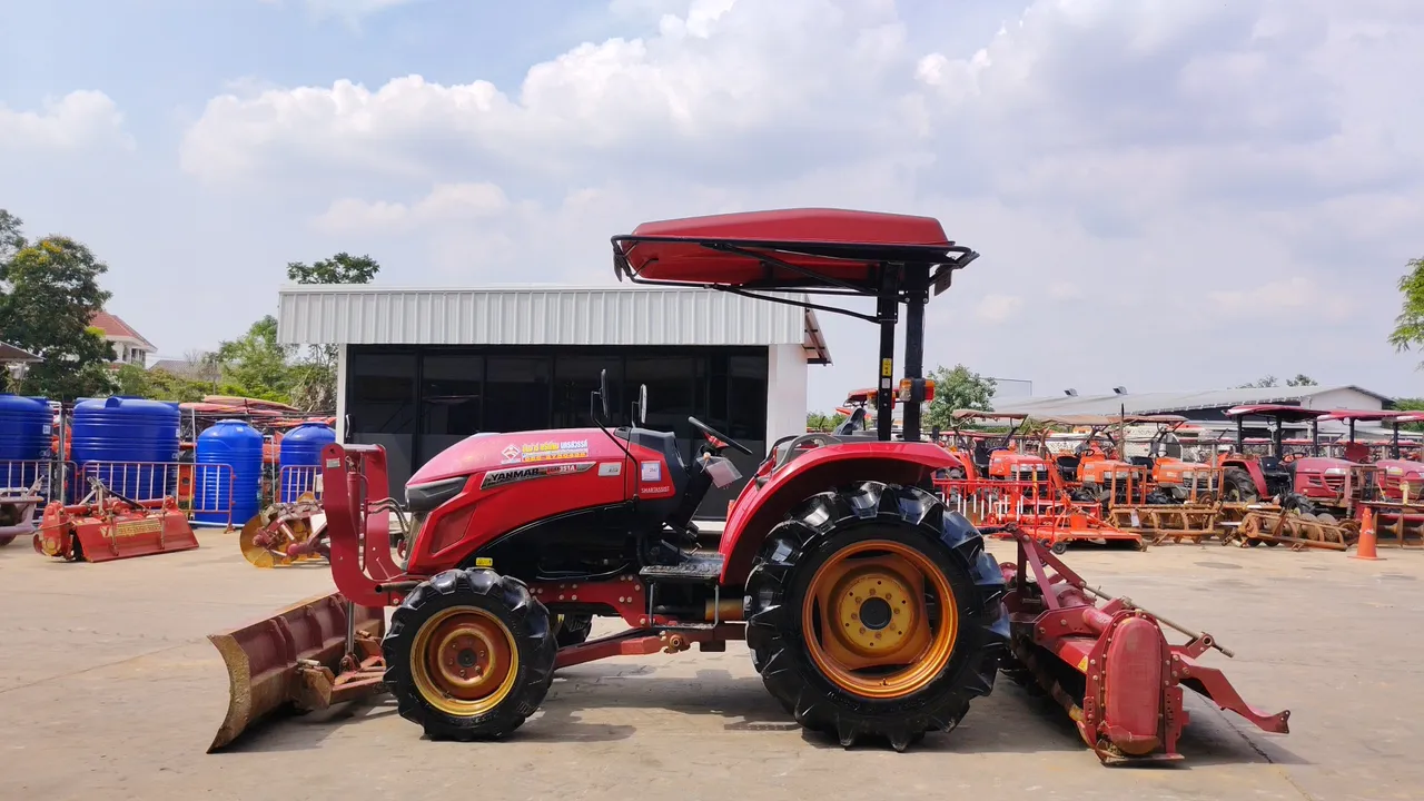 2022 Yanmar YM351A – Exterior