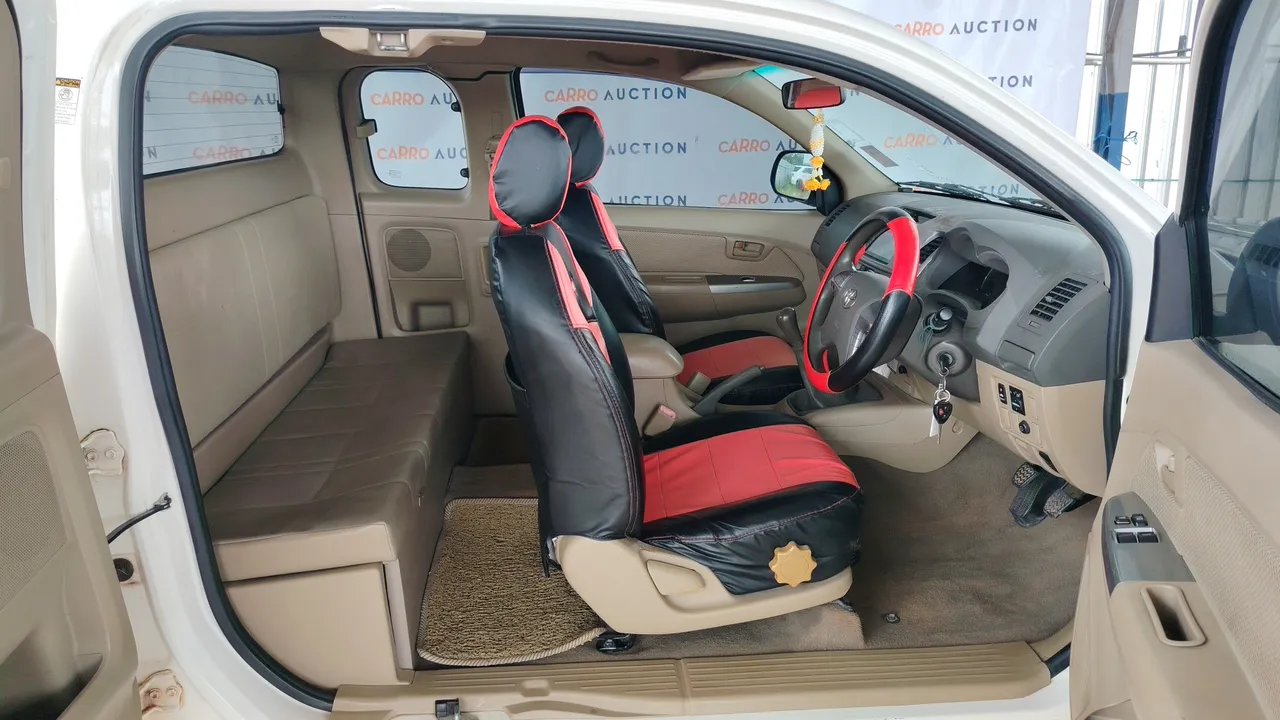 2012 Toyota Hilux Vigo – Back