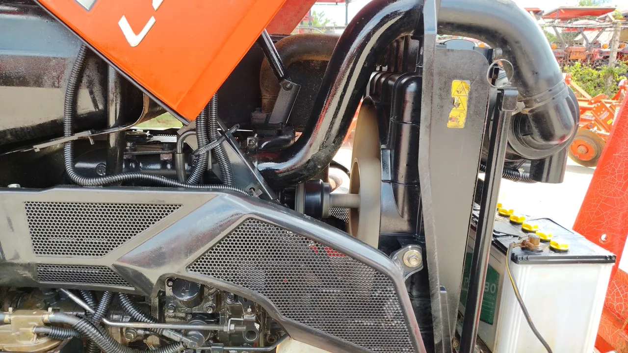 2016 Kubota L4018DT – Exterior