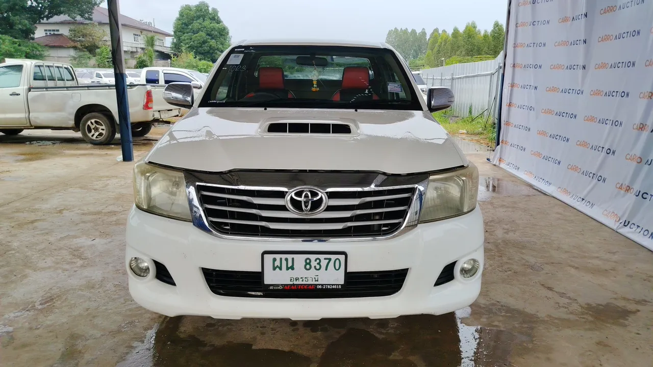 2012 Toyota Hilux Vigo – Front