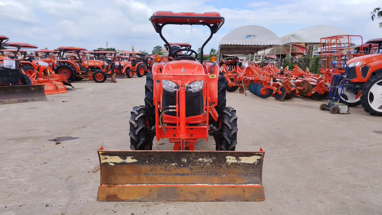 2016 Kubota L4018DT – Exterior