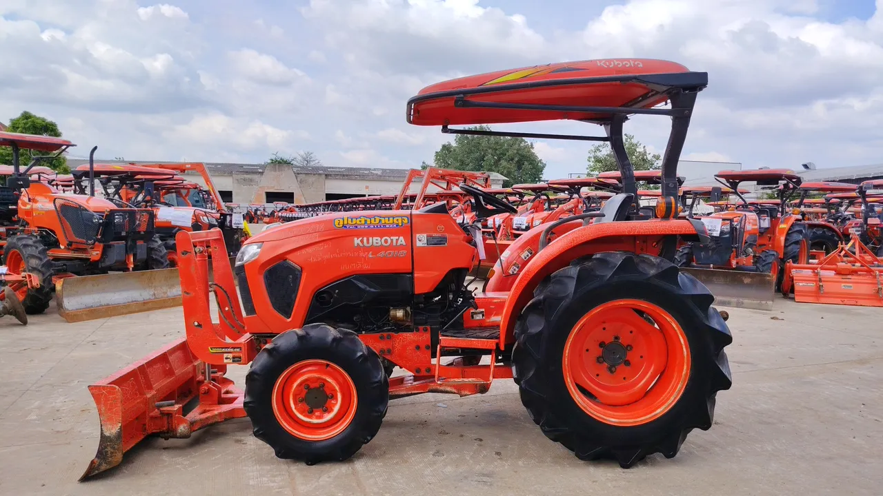 2016 Kubota L4018DT – Exterior
