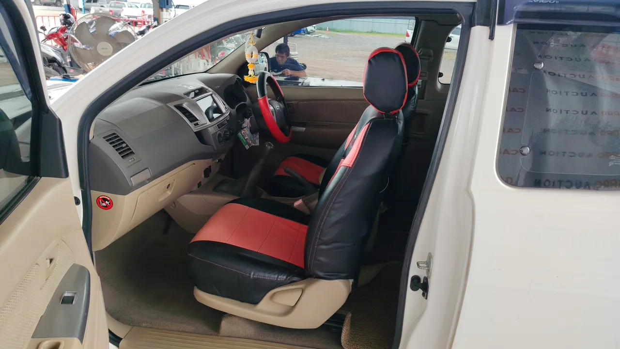 2012 Toyota Hilux Vigo – Front