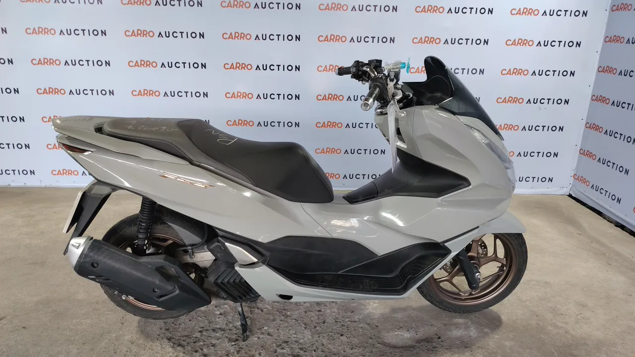 2024 Honda PCX – Exterior