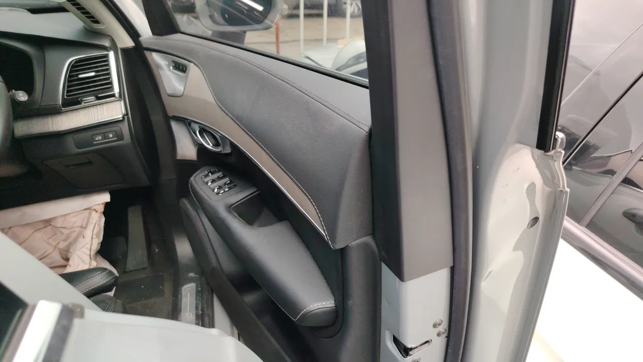 2023 Volvo XC90 – Front