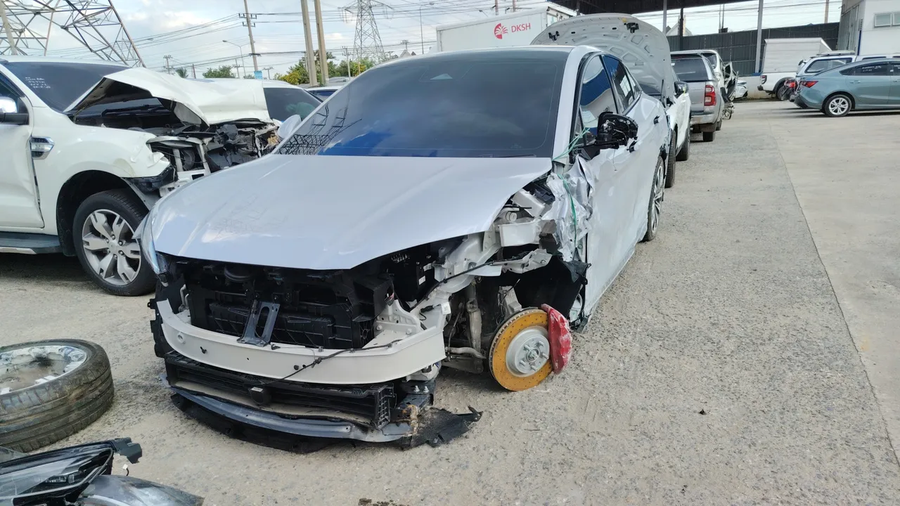 2025 BYD Sealion 7 – Front