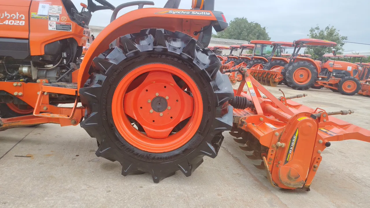 2025 Kubota L4028 – Wheel