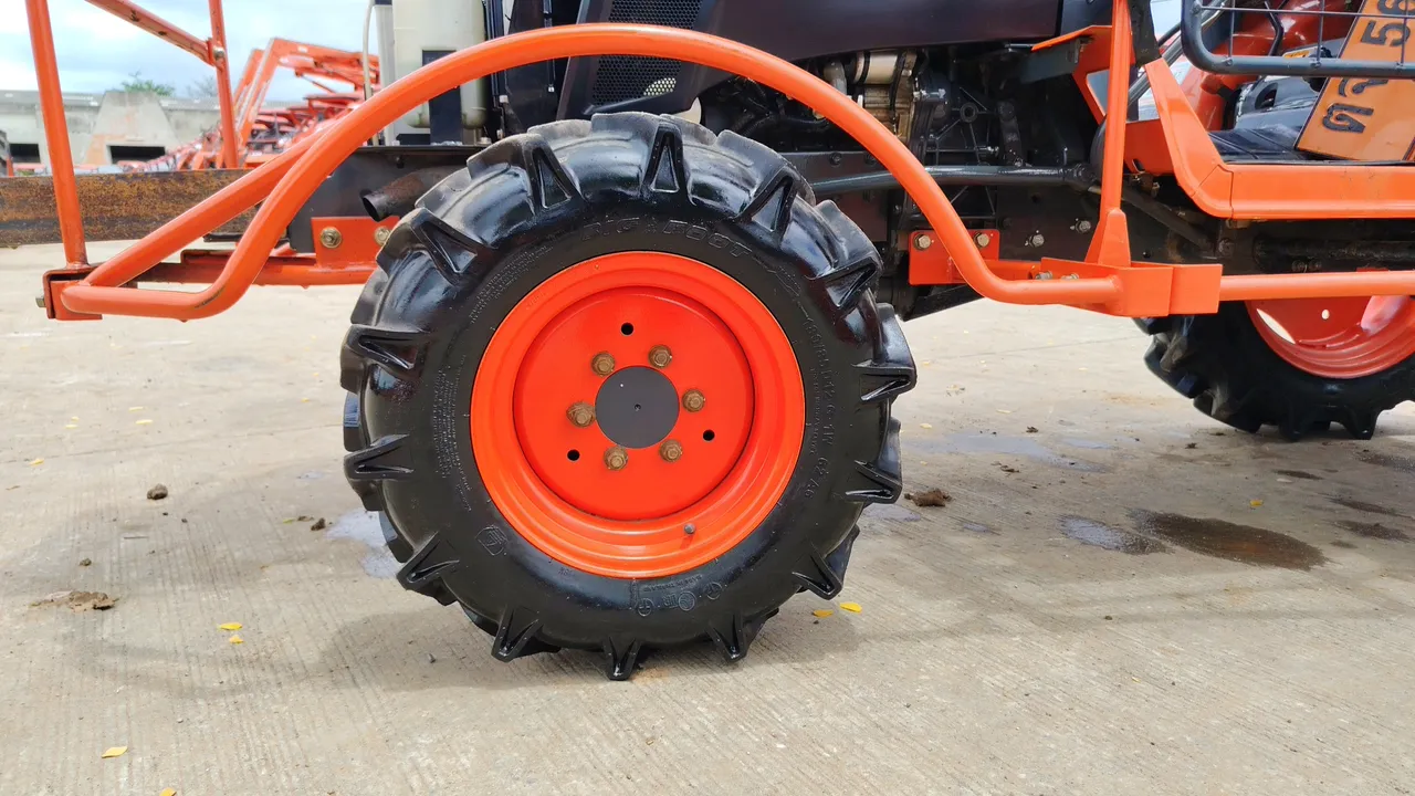 2025 Kubota B2740S-B – Exterior