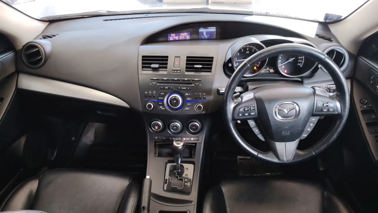 2013 Mazda Mazda3 – Exterior