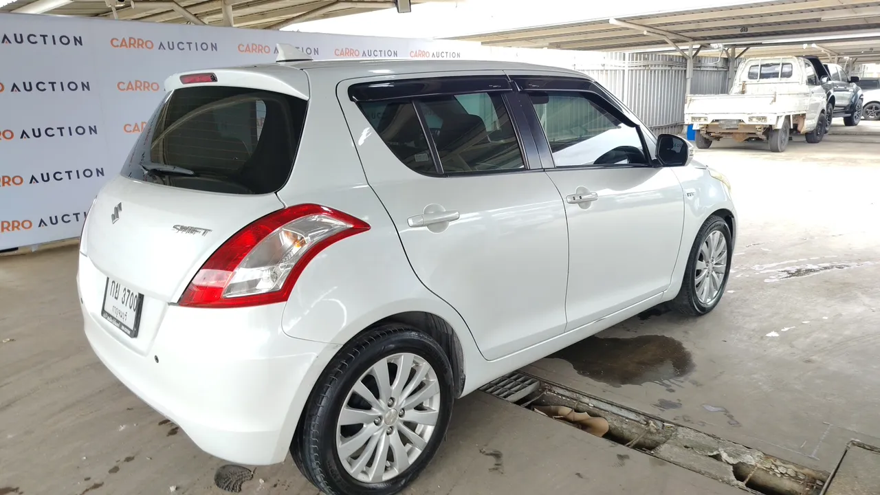 2012 Suzuki Swift – Back
