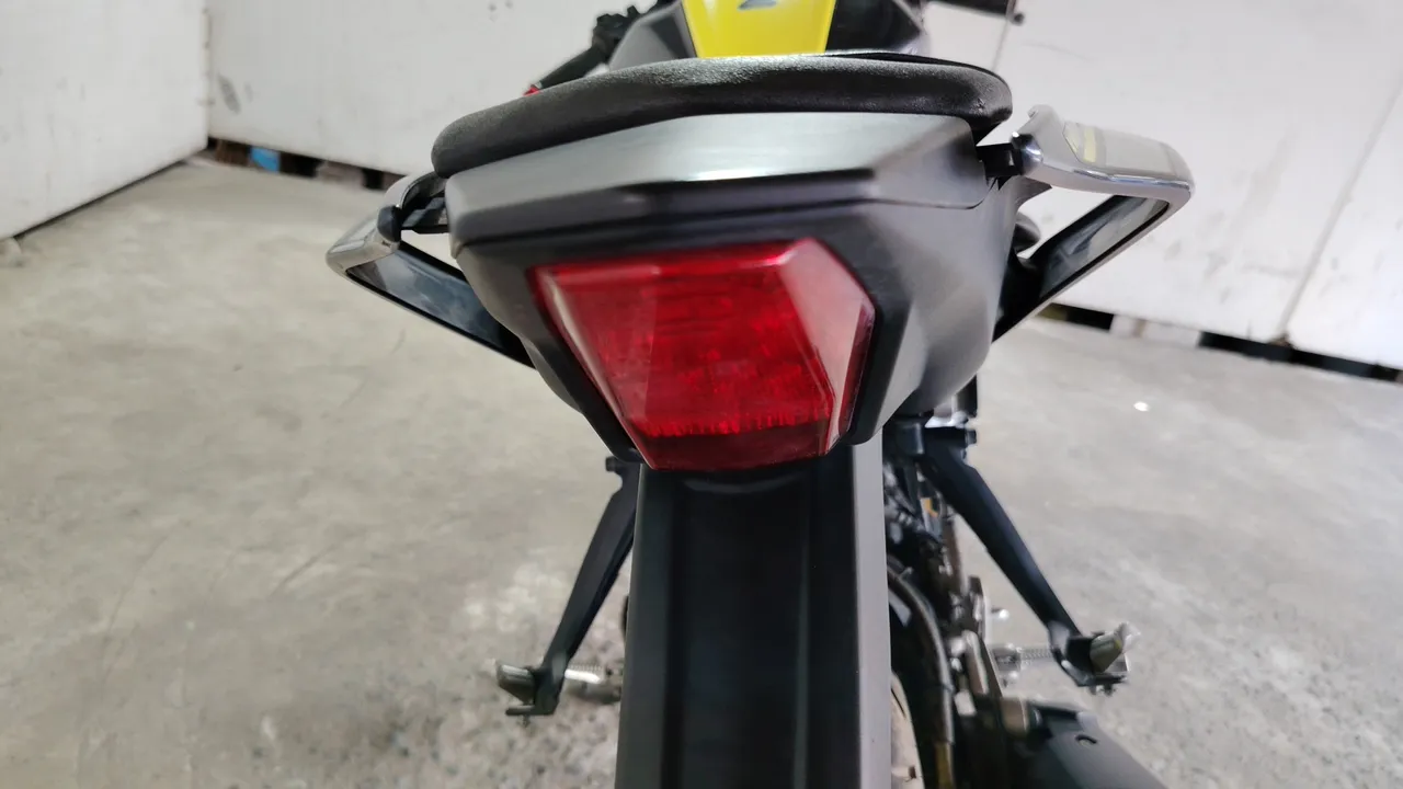 2023 Yamaha YZF-R15 – Exterior