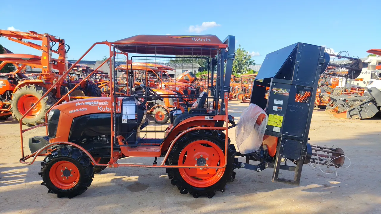 2025 Kubota B2440S-B – Exterior