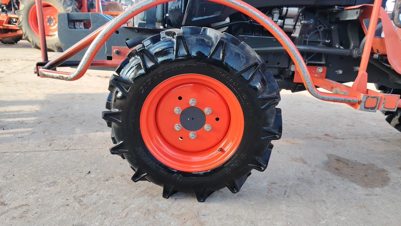2025 Kubota B2440S-B – Exterior