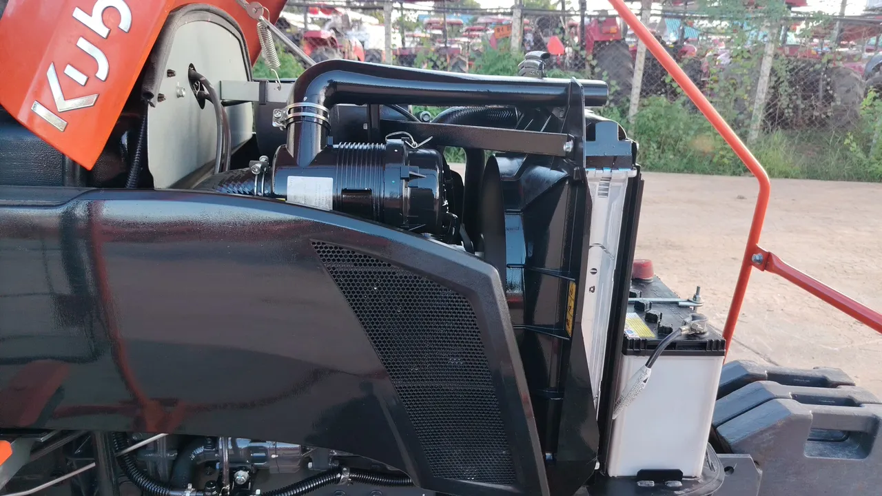 2025 Kubota B2440S-B – Exterior