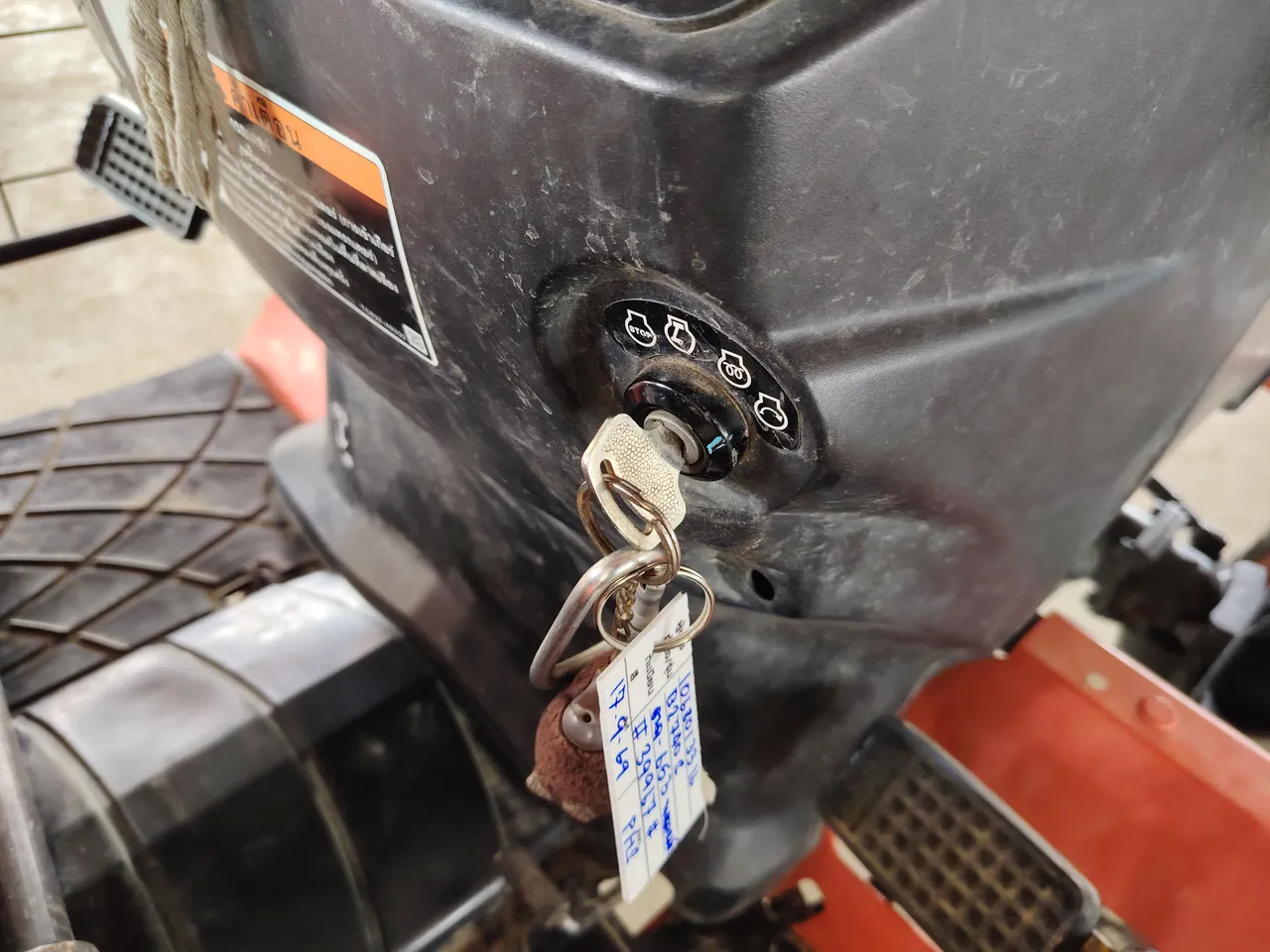2025 Kubota B2740S-B – Exterior