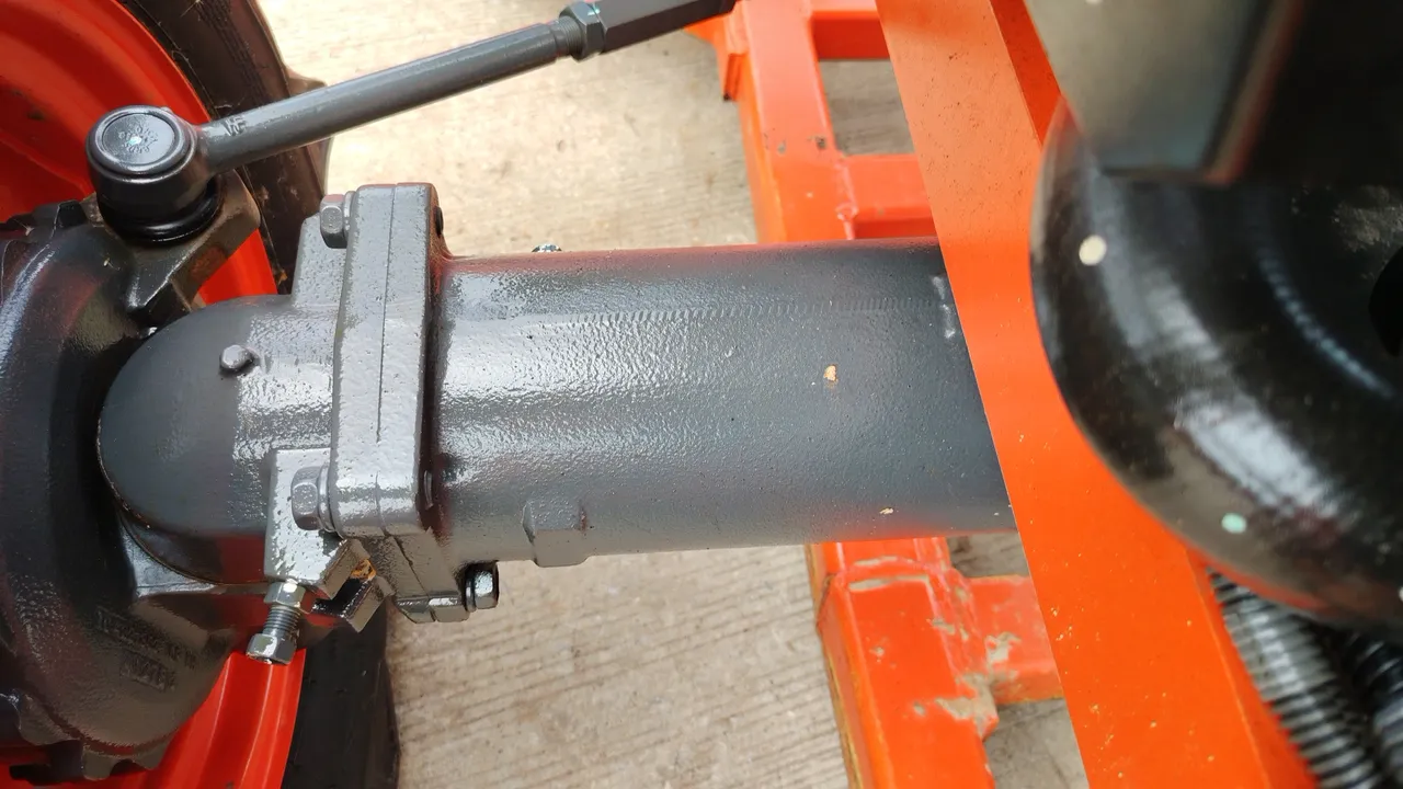 2016 Kubota L4028 – Exterior