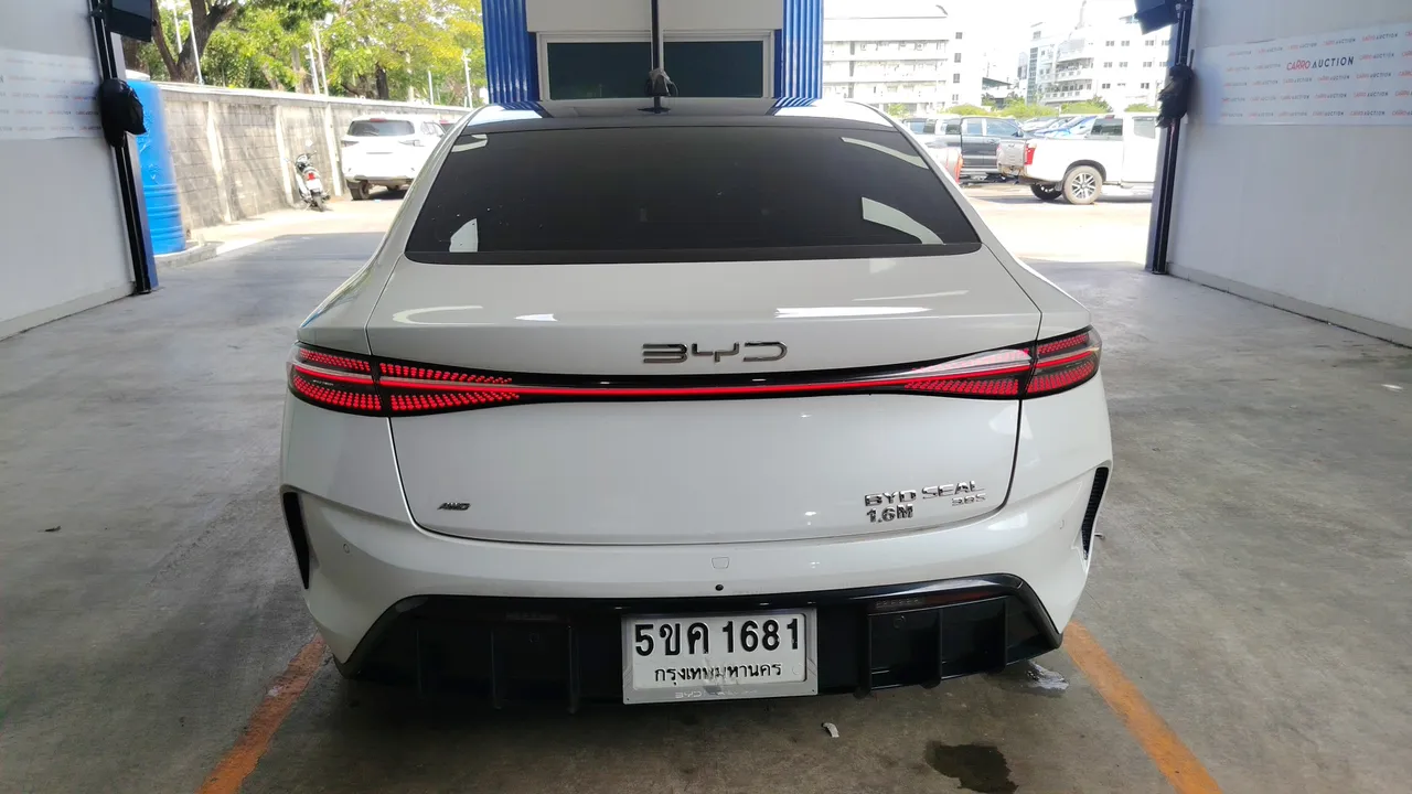 2023 BYD Seal – Back