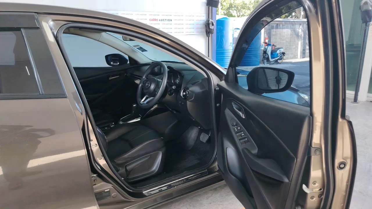 2017 Mazda Mazda2 – Exterior