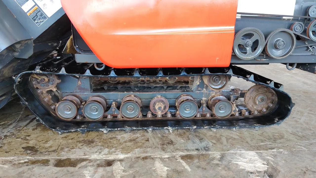 Kubota DC-70G Pro – Exterior