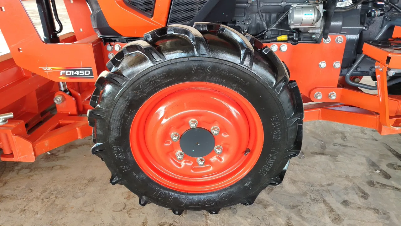 2026 Kubota L3228 – Exterior