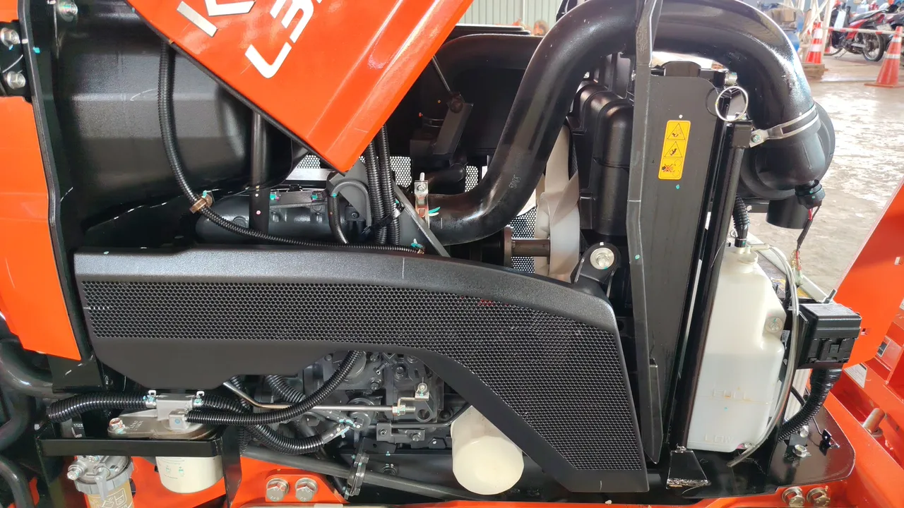 2026 Kubota L3228 – Exterior