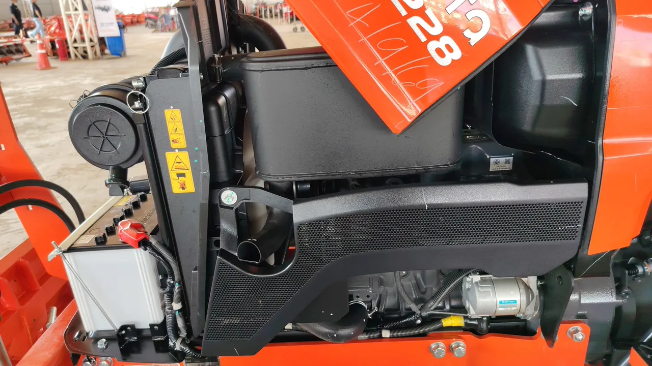 2026 Kubota L3228 – Exterior