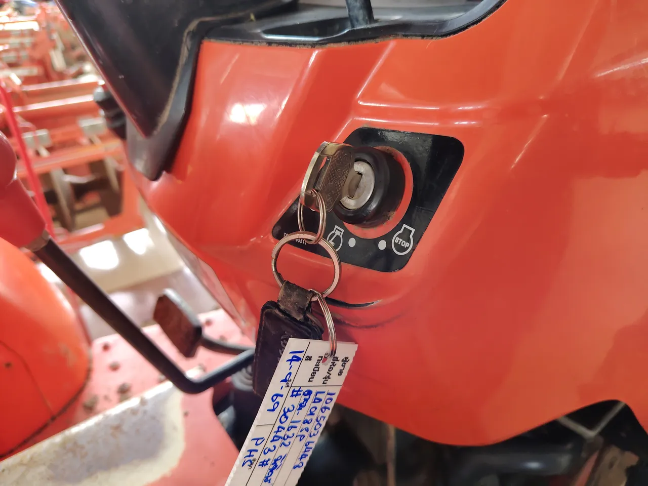 2022 Kubota L4018SP – Exterior