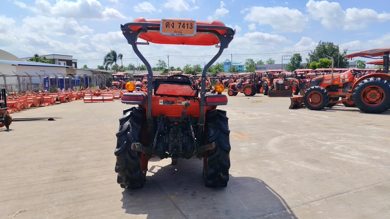 2022 Kubota L3218SP – Back