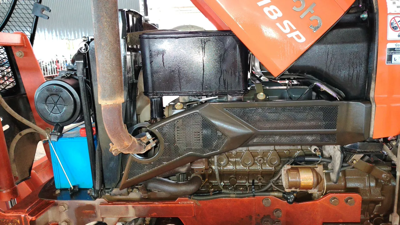 Kubota L5018SP – Exterior