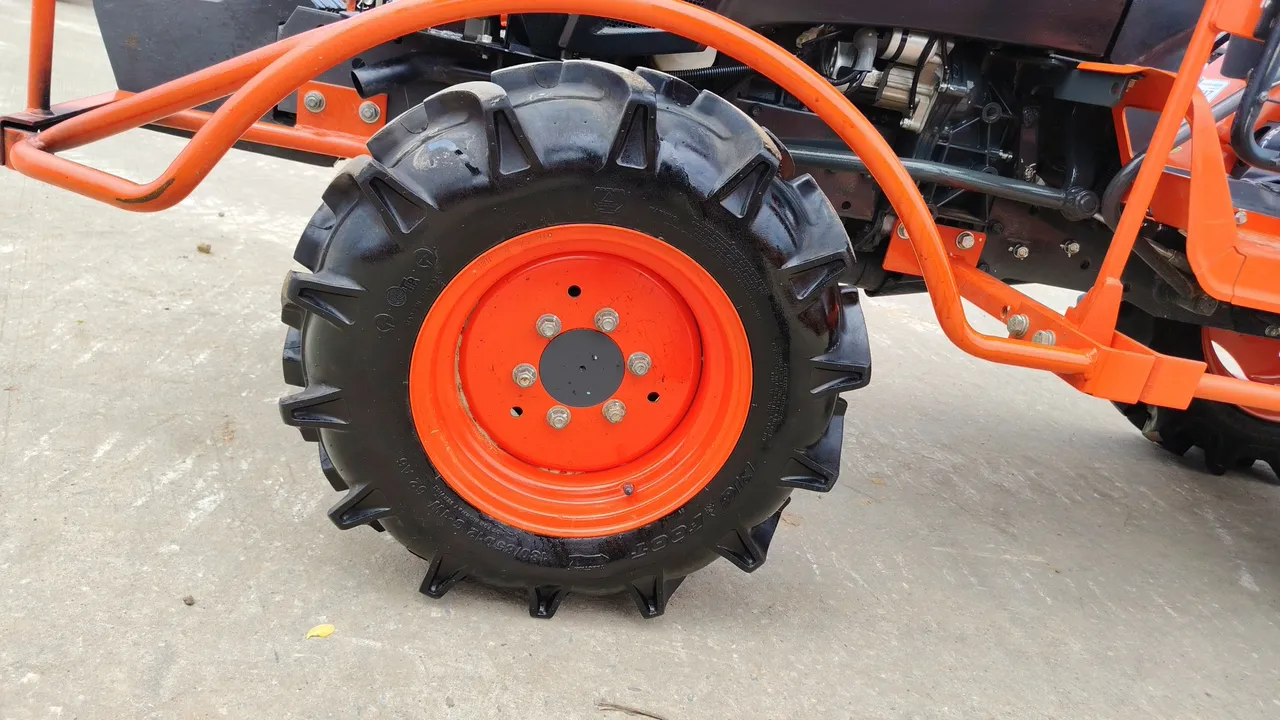 2024 Kubota B2440S-B – Exterior