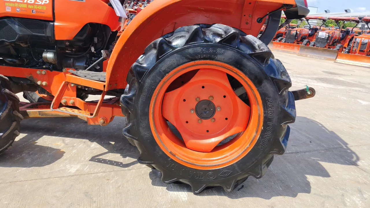 2022 Kubota L3218SP – Wheel