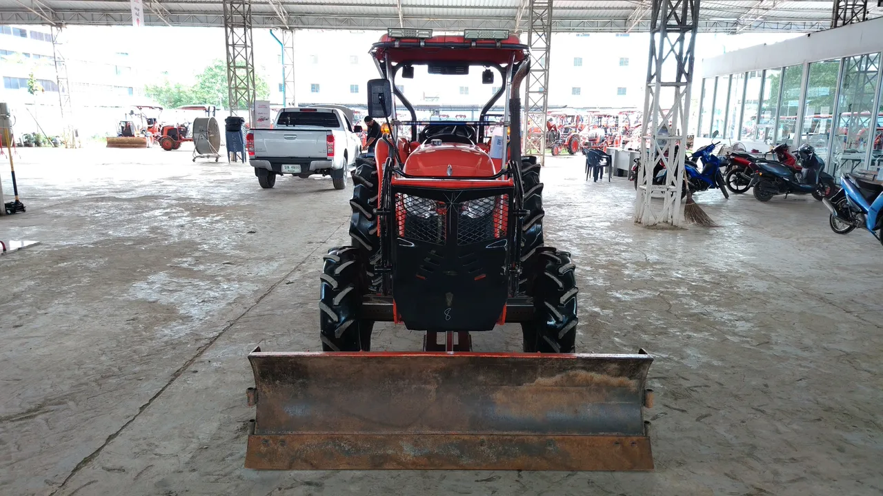 Kubota L5018SP – Exterior