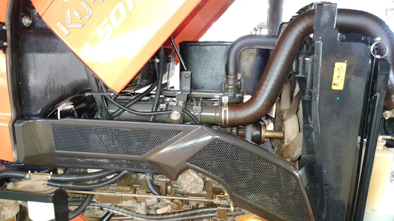 Kubota L5018SP – Exterior