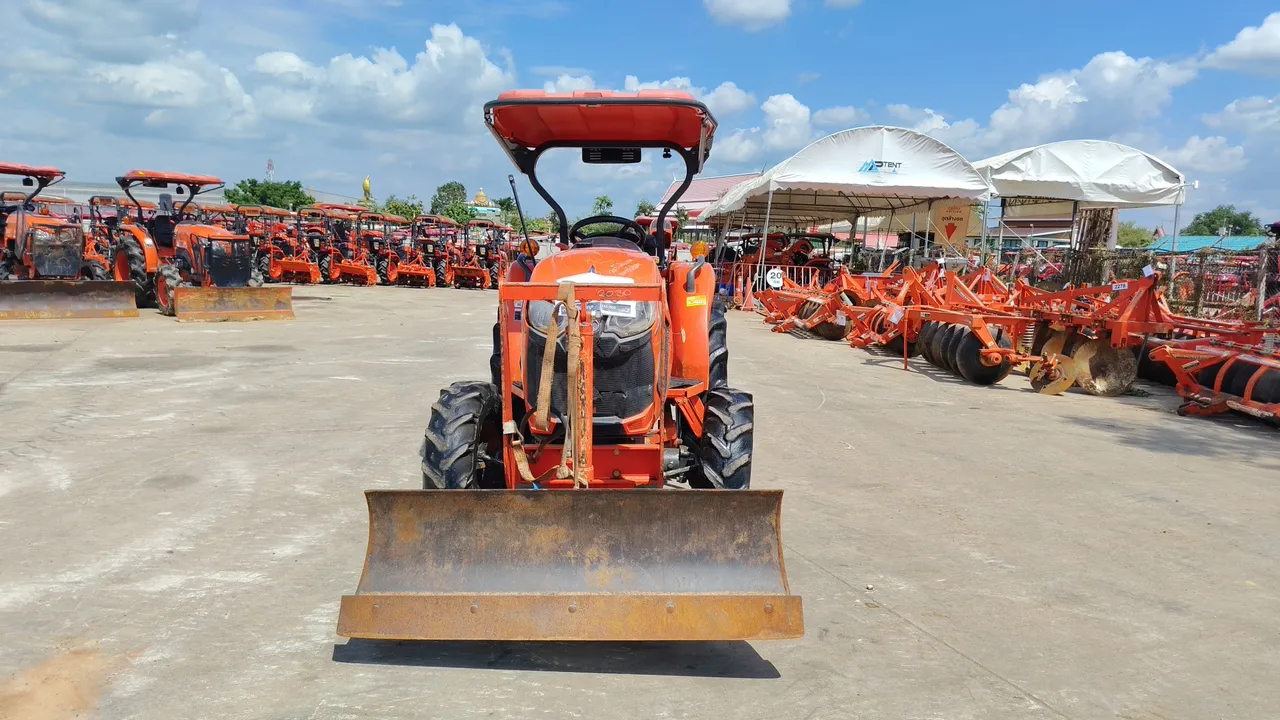 2022 Kubota L3218SP – Front