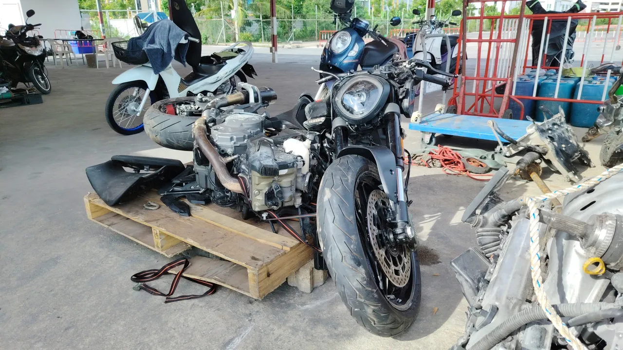 2024 Ducati Monster – Exterior