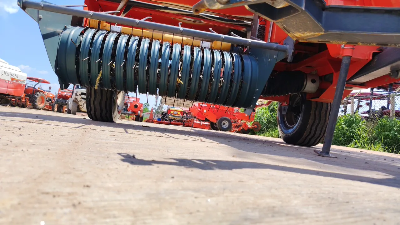 Kubota HB135 – Exterior