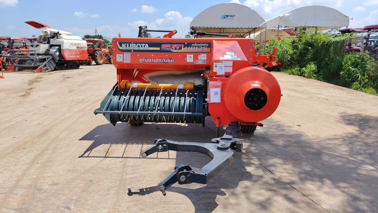 Kubota HB135 – Exterior