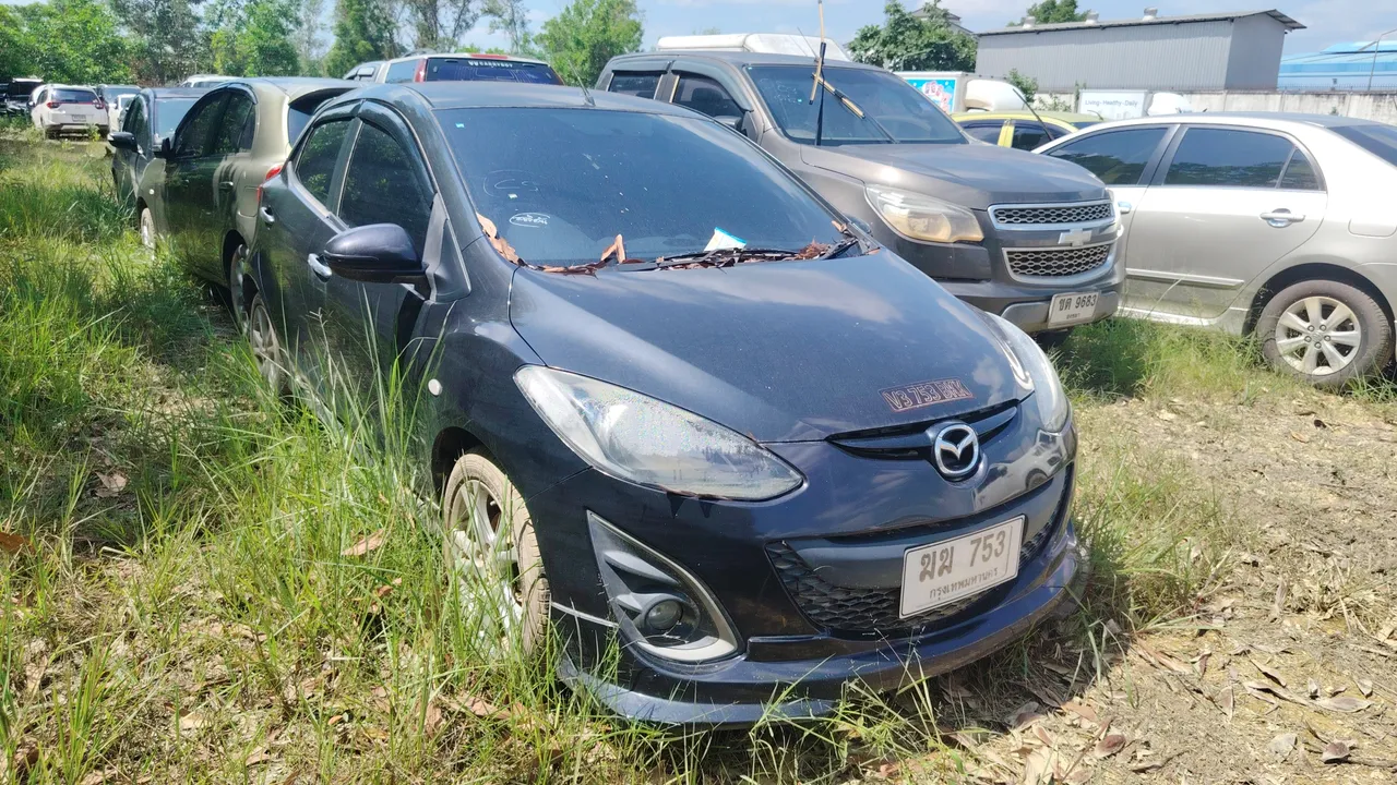2011 Mazda Mazda2 – Exterior
