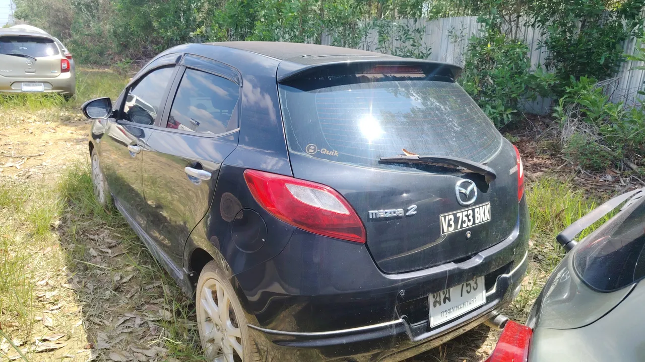 2011 Mazda Mazda2 – Exterior