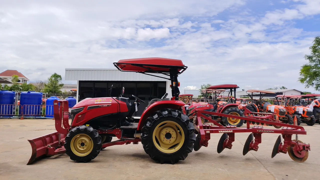 2022 Yanmar YM351R – Exterior
