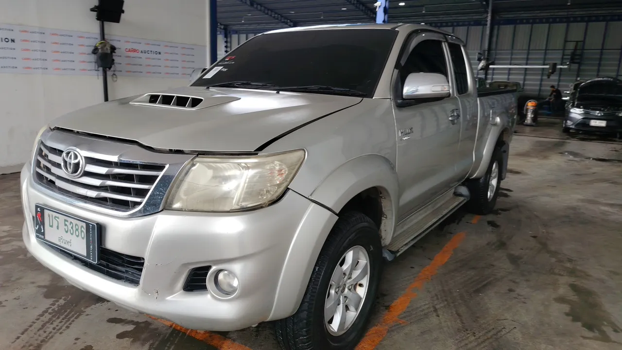 2014 Toyota Hilux Vigo – Front