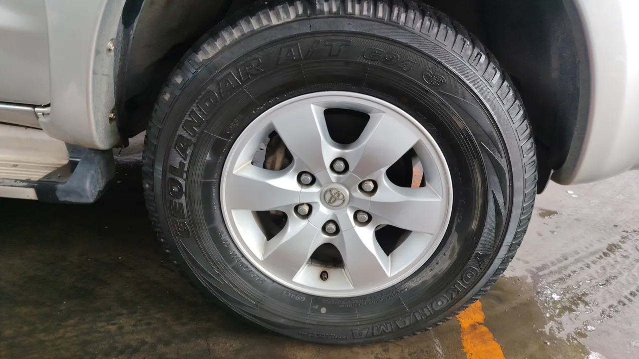 2014 Toyota Hilux Vigo – Exterior