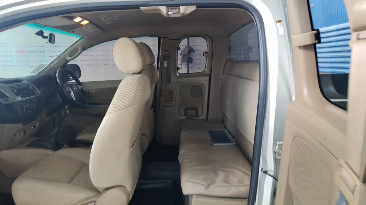 2014 Toyota Hilux Vigo – Back