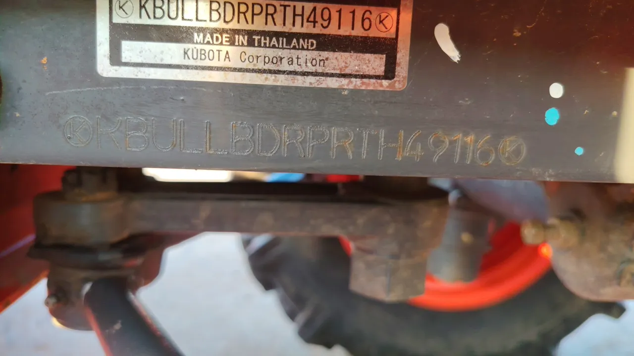 2025 Kubota L4018SP – Exterior